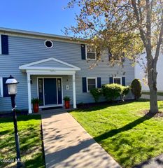 170 Cedarview Lane, Colonie, NY 12189