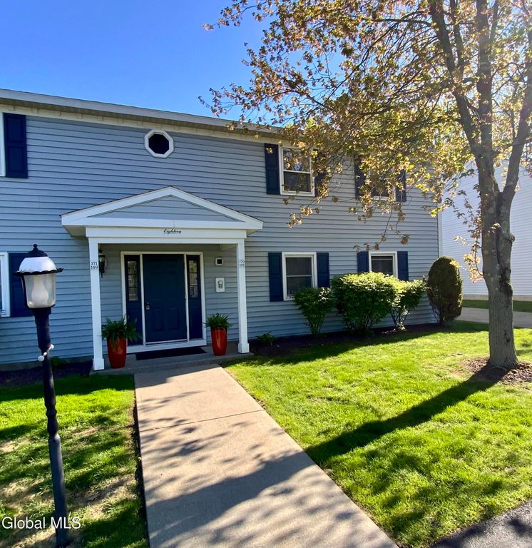 170 Cedarview Lane, Colonie, NY 12189
