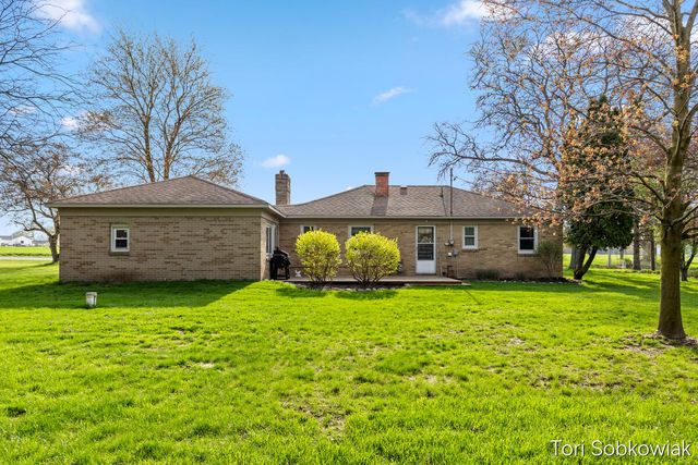 4919 S Green Avenue, Fremont, MI 49412