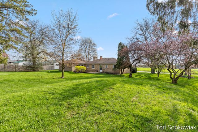 4919 S Green Avenue, Fremont, MI 49412