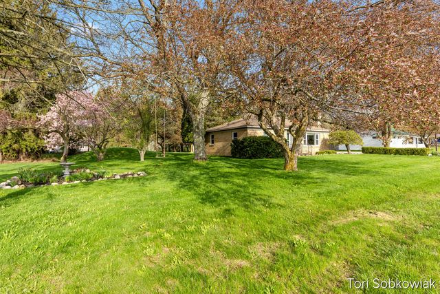 4919 S Green Avenue, Fremont, MI 49412