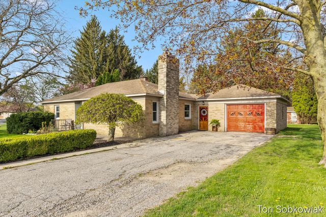 4919 S Green Avenue, Fremont, MI 49412