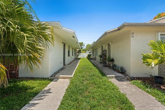 19 SE 4th Terrace, Dania Beach, FL 33004
