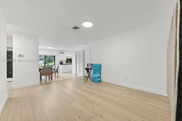 19 SE 4th Terrace, Dania Beach, FL 33004
