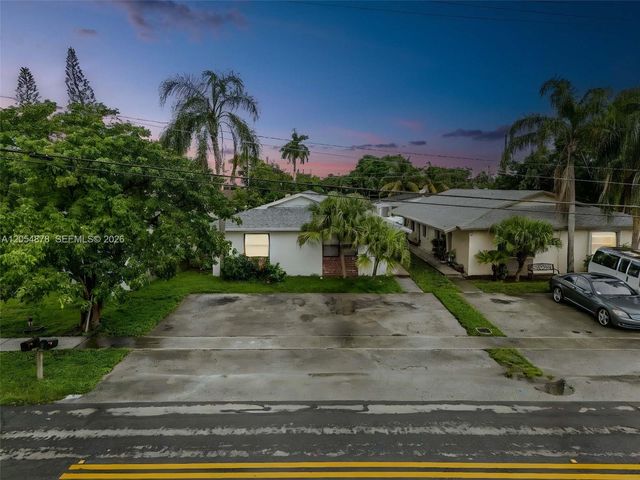 19 SE 4th Terrace, Dania Beach, FL 33004