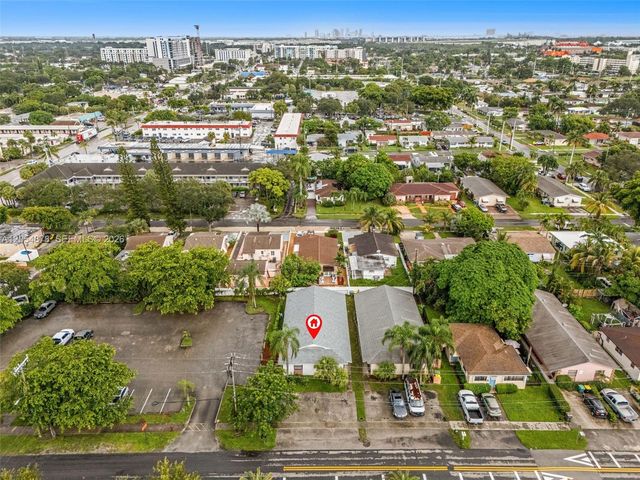 19 SE 4th Terrace, Dania Beach, FL 33004