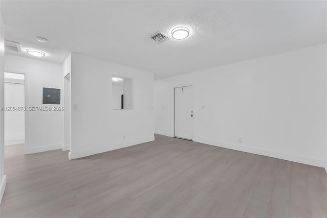 19 SE 4th Terrace, Dania Beach, FL 33004