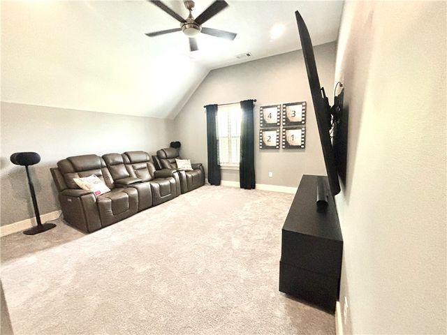 10125 Raindrop Lane, Gravette, AR 72736