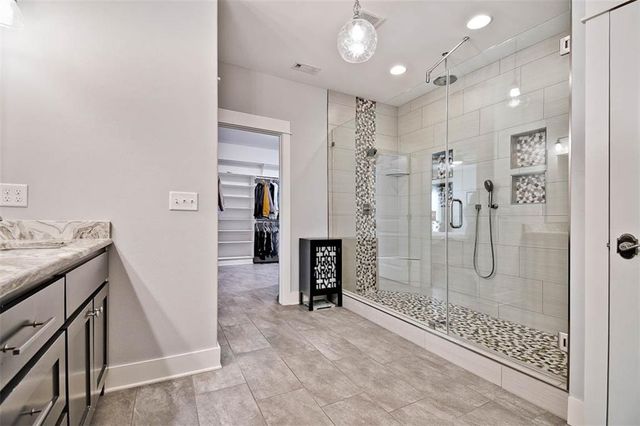 10125 Raindrop Lane, Gravette, AR 72736