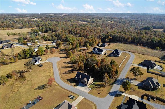 10125 Raindrop Lane, Gravette, AR 72736