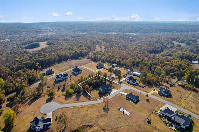 10125 Raindrop Lane, Gravette, AR 72736