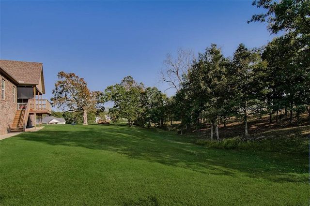 10125 Raindrop Lane, Gravette, AR 72736
