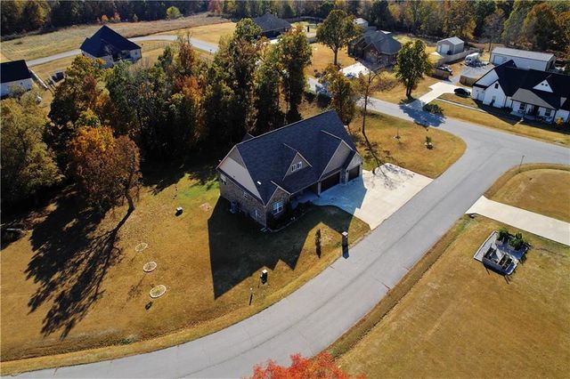 10125 Raindrop Lane, Gravette, AR 72736