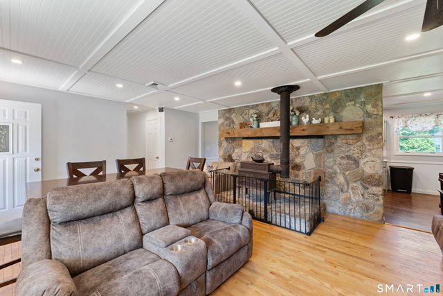 102 Pumpkin Hill Road, Ashford, CT 06278
