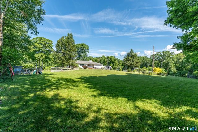 102 Pumpkin Hill Road, Ashford, CT 06278