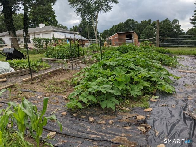 102 Pumpkin Hill Road, Ashford, CT 06278