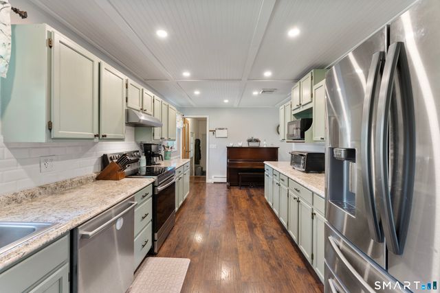102 Pumpkin Hill Road, Ashford, CT 06278