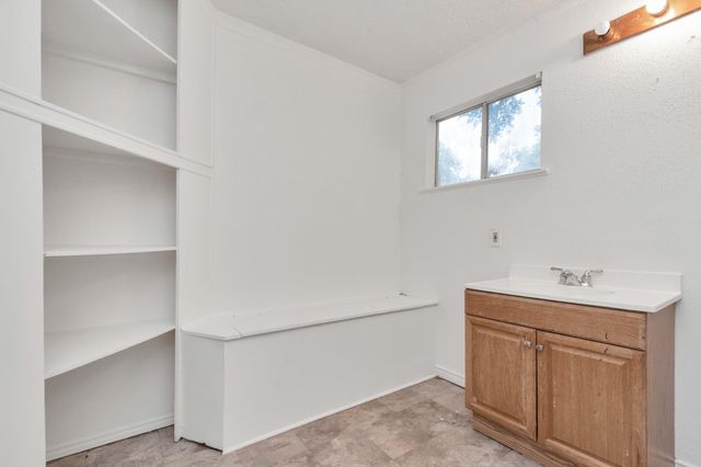 619 E Park Street, Sugar Land, TX 77498