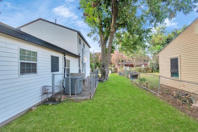 619 E Park Street, Sugar Land, TX 77498