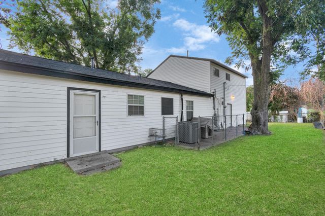 619 E Park Street, Sugar Land, TX 77498