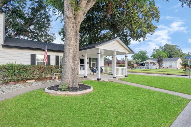 619 E Park Street, Sugar Land, TX 77498