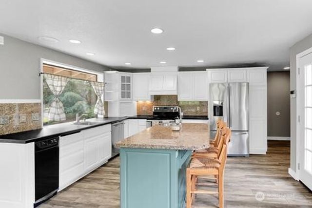 2210 Martin Road, Mount Vernon, WA 98273