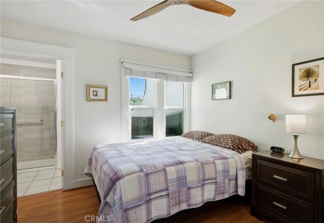 1074 Vina Avenue, Long Beach, CA 90813