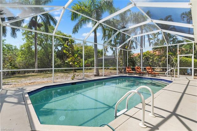 25900 Creekbend DR, Bonita Springs, FL 34135