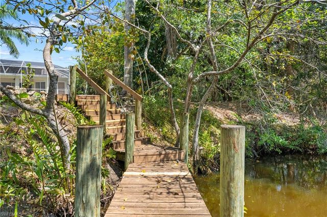 25900 Creekbend DR, Bonita Springs, FL 34135