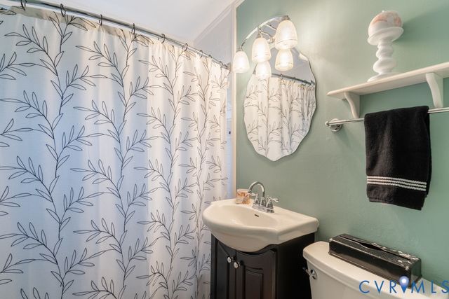 9605 Nandina Dr, Henrico, VA 23228