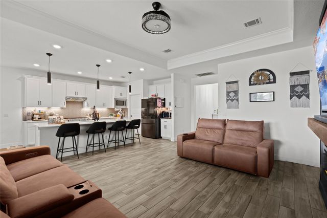 202 Muddy Creek WAY, Kyle, TX 78640