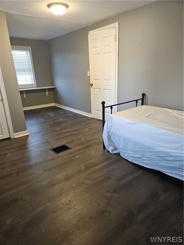 1214 Saunders Sett Road, Lewiston, NY 14305