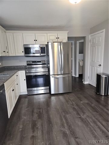 1214 Saunders Sett Road, Lewiston, NY 14305