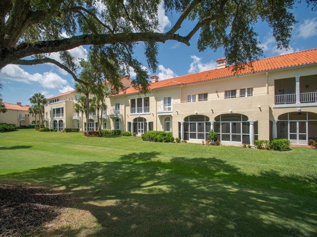 5060 Harmony Circle 102, Vero Beach, FL 32967