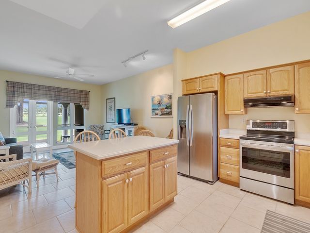 5060 Harmony Circle 102, Vero Beach, FL 32967