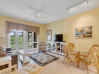 5060 Harmony Circle 102, Vero Beach, FL 32967