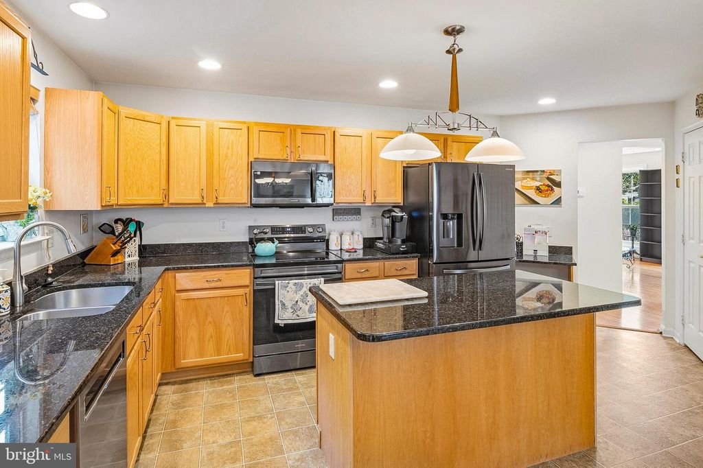 Image 13 of property listing at 9 WATCH CT, Reisterstown, MD 21136