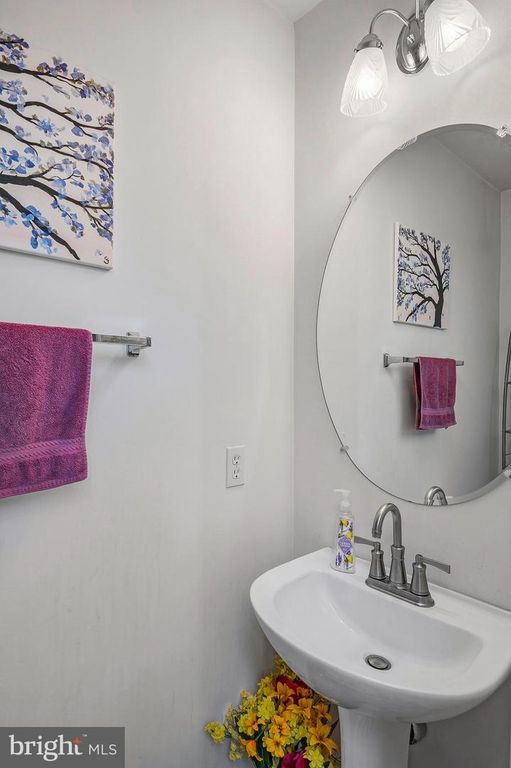 Image 17 of property listing at 9 WATCH CT, Reisterstown, MD 21136