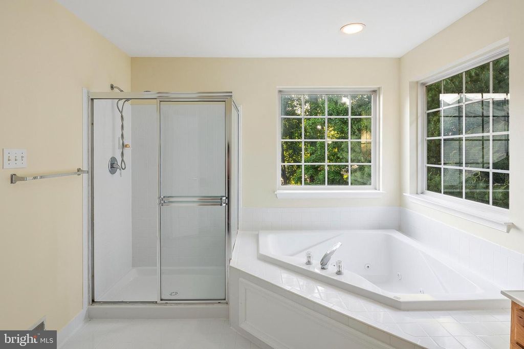Image 25 of property listing at 9 WATCH CT, Reisterstown, MD 21136