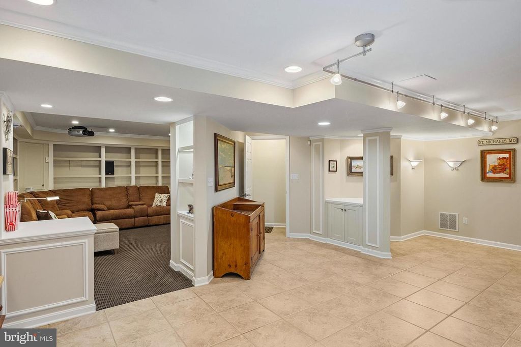 Image 33 of property listing at 9 WATCH CT, Reisterstown, MD 21136
