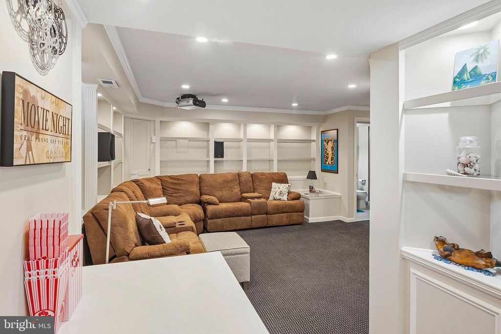 Image 35 of property listing at 9 WATCH CT, Reisterstown, MD 21136