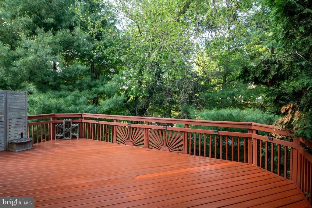 Image 43 of property listing at 9 WATCH CT, Reisterstown, MD 21136