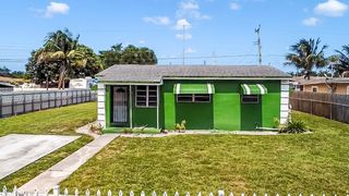 17611 NW 32nd Ct, Miami Gardens, FL 33056