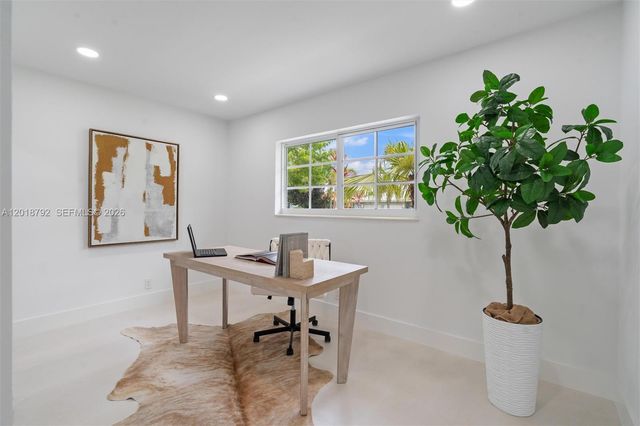 4211 NE 27th Avenue, Lighthouse Point, FL 33064