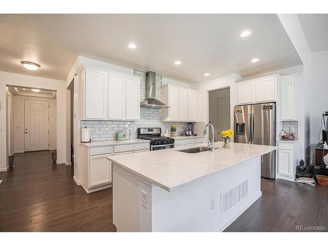 6784 Zebra Grass Ln, Parker, CO 80138