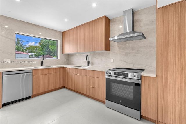 1900 N 48th Ave, Hollywood, FL 33021