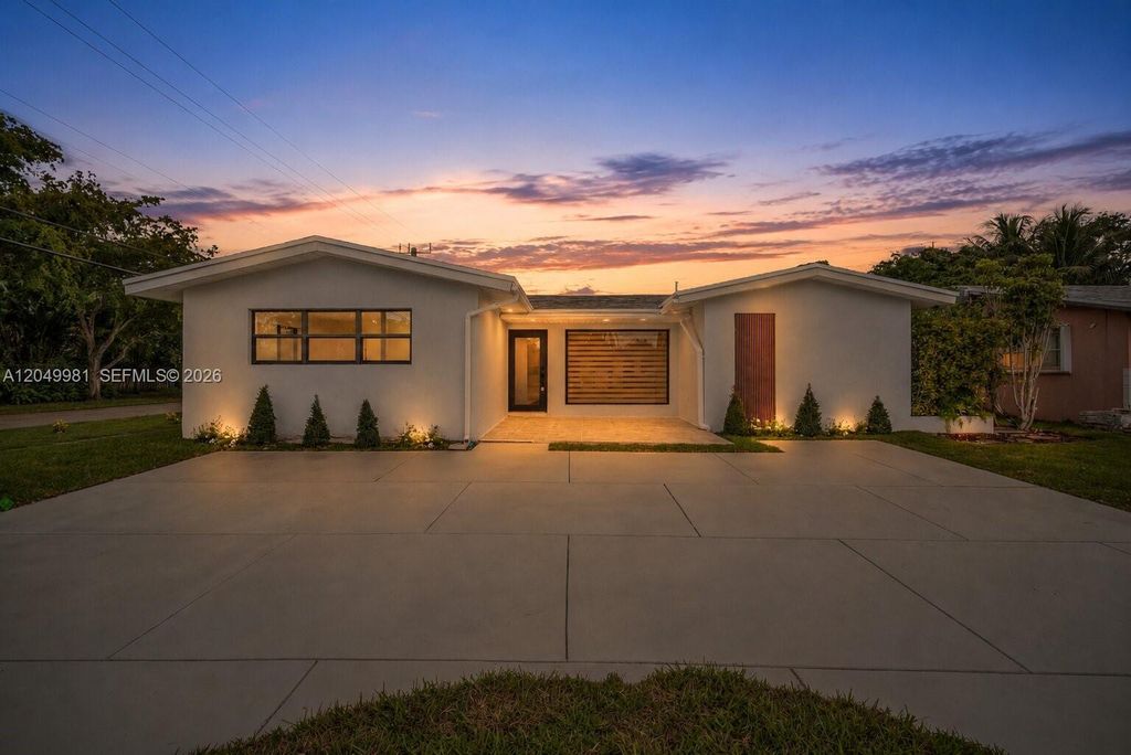 1900 N 48th Ave, Hollywood, FL 33021