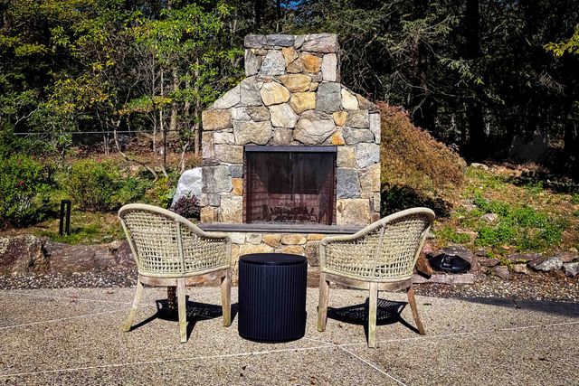 188 Godfrey Road East, Weston, CT 06883