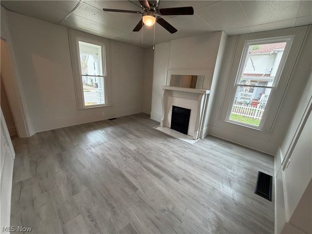 160 Brighton Boulevard, Zanesville, OH 43701