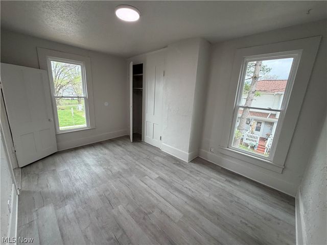 160 Brighton Boulevard, Zanesville, OH 43701